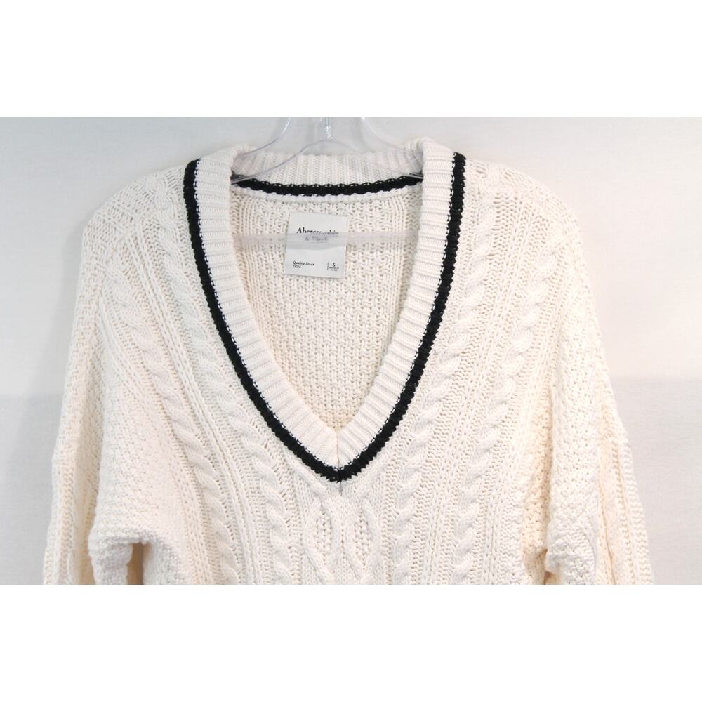 Abercrombie Fitch Sweater Womens size S Ivory Varsity Cable Cuff V-Neck Trim - Picture 2 of 8